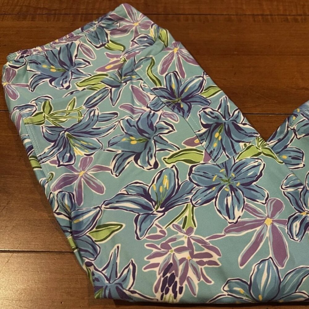Ladies Buttery Soft Capri Leggings- Blue Tropical Flowers- One Size